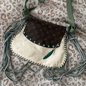LV purse